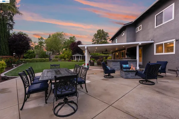 a view of outdoor space yard and patio