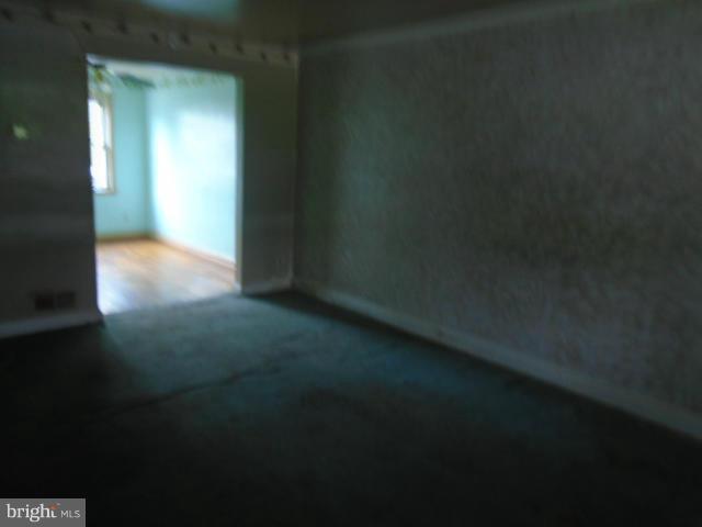 456 Stemmers Run Road Baltimore, MD 21221 - Photo 4 of 27 Living Room