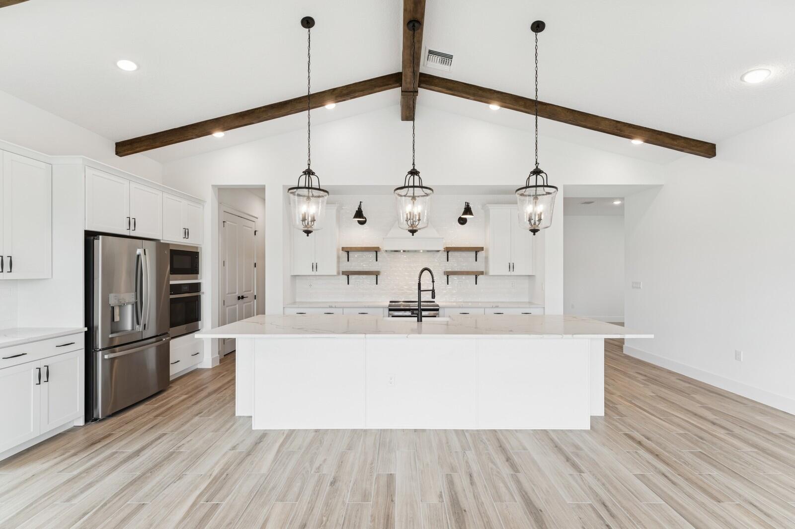 6750 Southeast Pine Drive, Unit 19 Stuart, FL 34997 - Photo 14 of 55 Kitchen