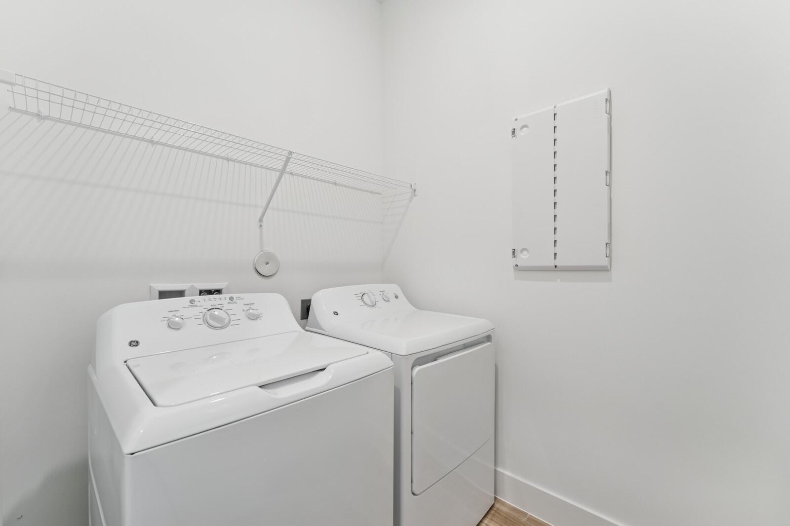 6750 Southeast Pine Drive, Unit 19 Stuart, FL 34997 - Photo 20 of 55 Laundry Room