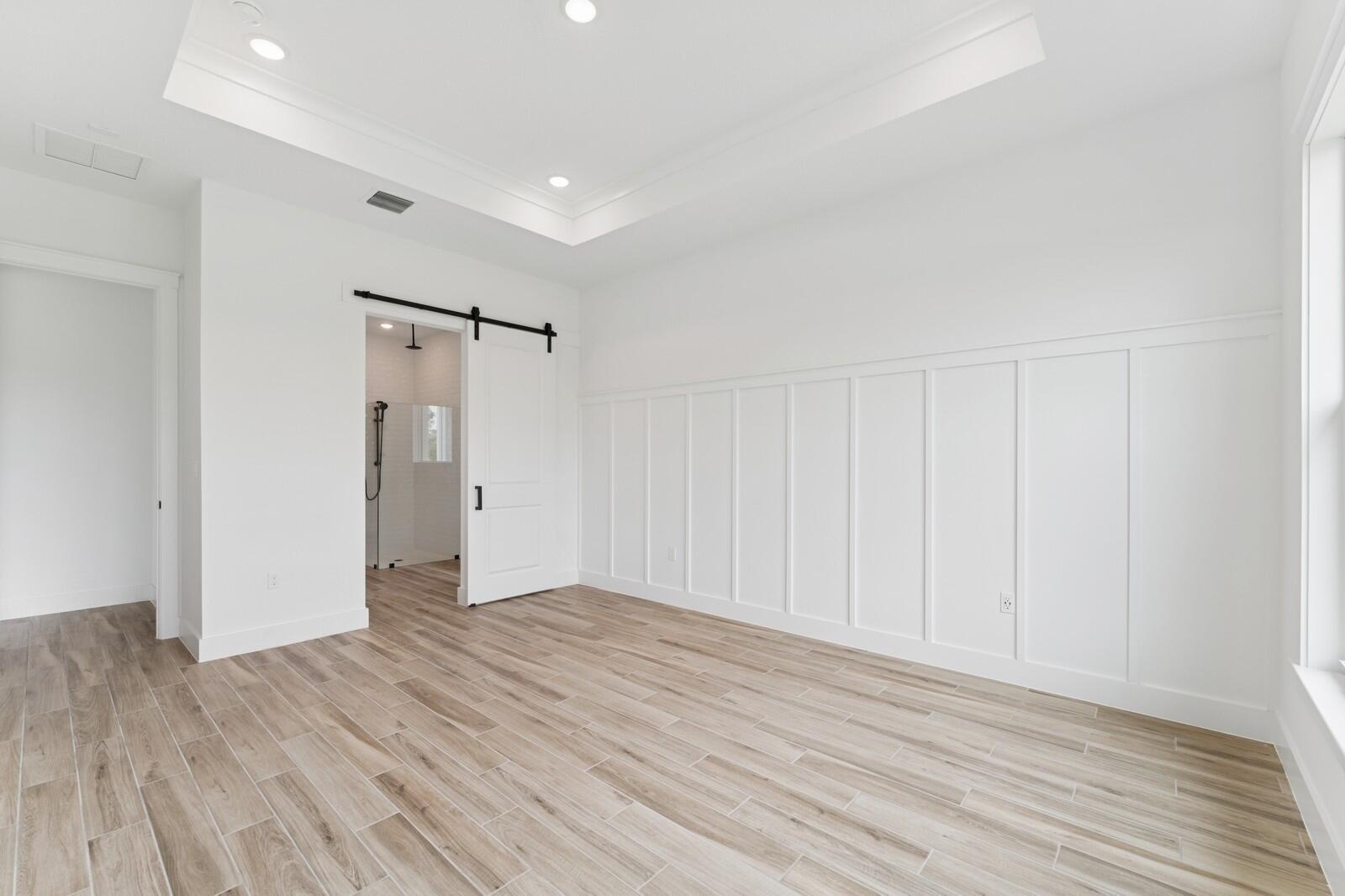 6750 Southeast Pine Drive, Unit 19 Stuart, FL 34997 - Photo 28 of 55 Primary Suite