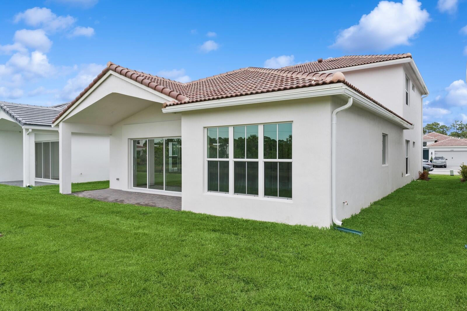 6750 Southeast Pine Drive, Unit 19 Stuart, FL 34997 - Photo 51 of 55 Backyard