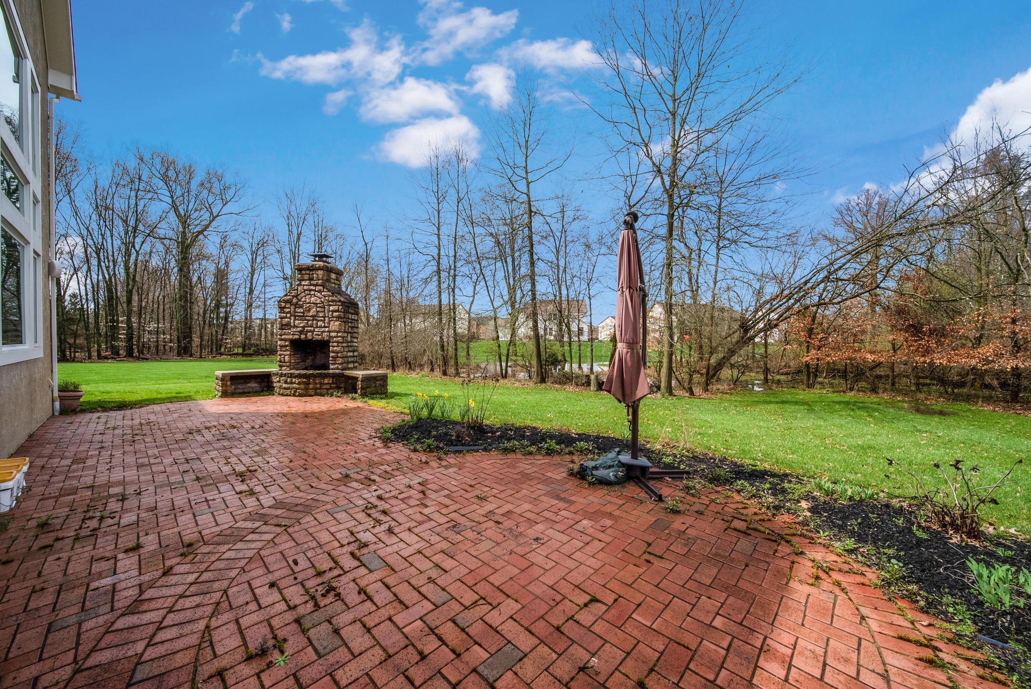 8075 Rookery Way Westerville, OH 43082 - Photo 34 of 55 Back Patio