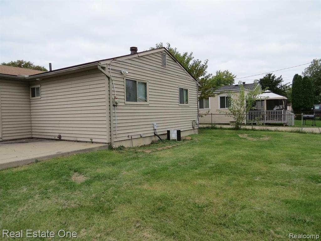 9457 Chamberlain Street Romulus, MI 48174 - Photo 19 of 20