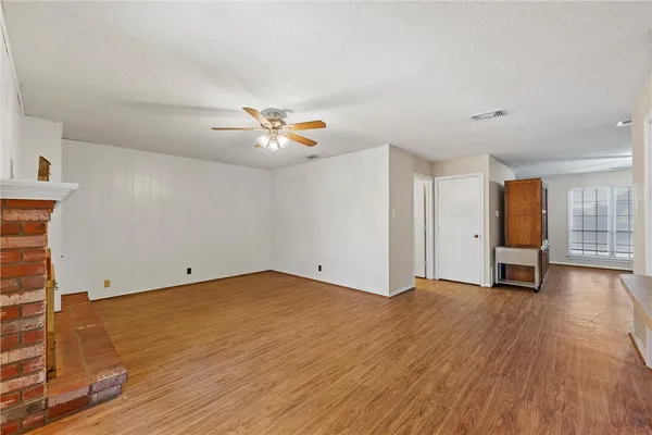 $185,000 | 5210 Lake Shore Drive, Waco, TX 76710