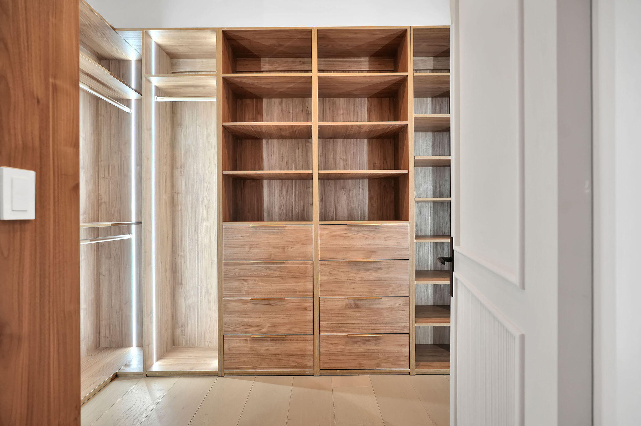 839 Chestnut Court Marco Island, FL 34145 - Photo 27 of 88 Spacious custom closet