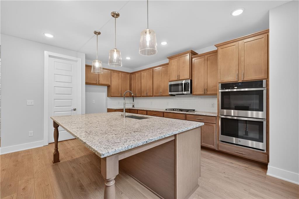 2537 Parkside Way Gainesville, GA 30507 - Photo 11 of 43