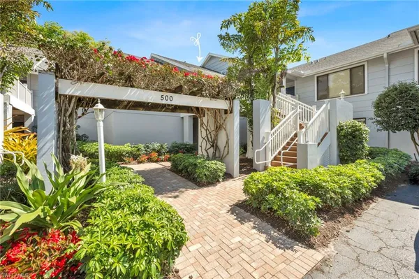 $455,000 | 508 Courtside Drive, Unit E203, Naples, FL 34105