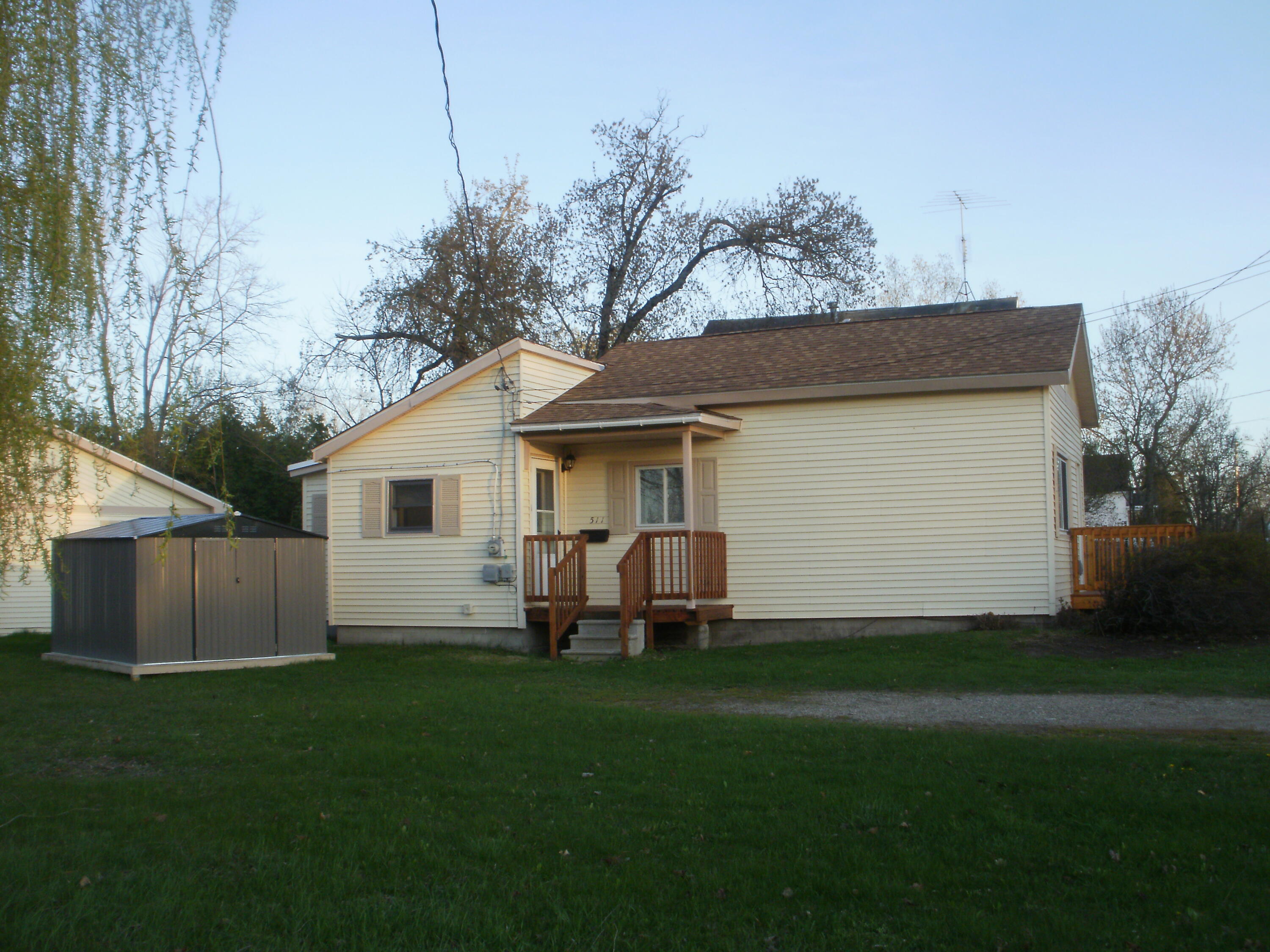 511 Palmyra Street Cheboygan, MI 49721 - Photo 6 of 42 Another View