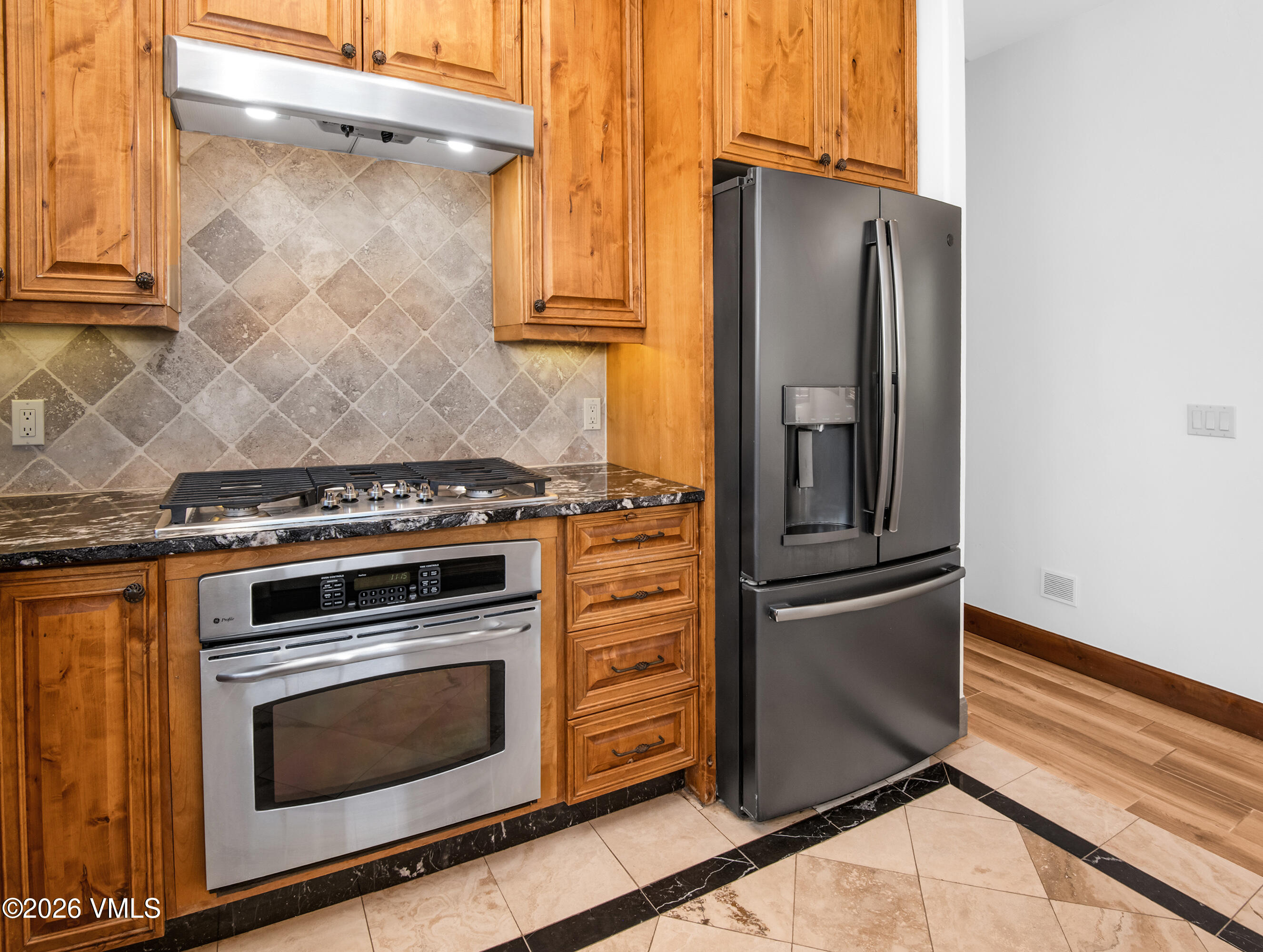 416 Eby Creek Road Eagle, CO 81631 - Photo 17 of 54 Kitchen