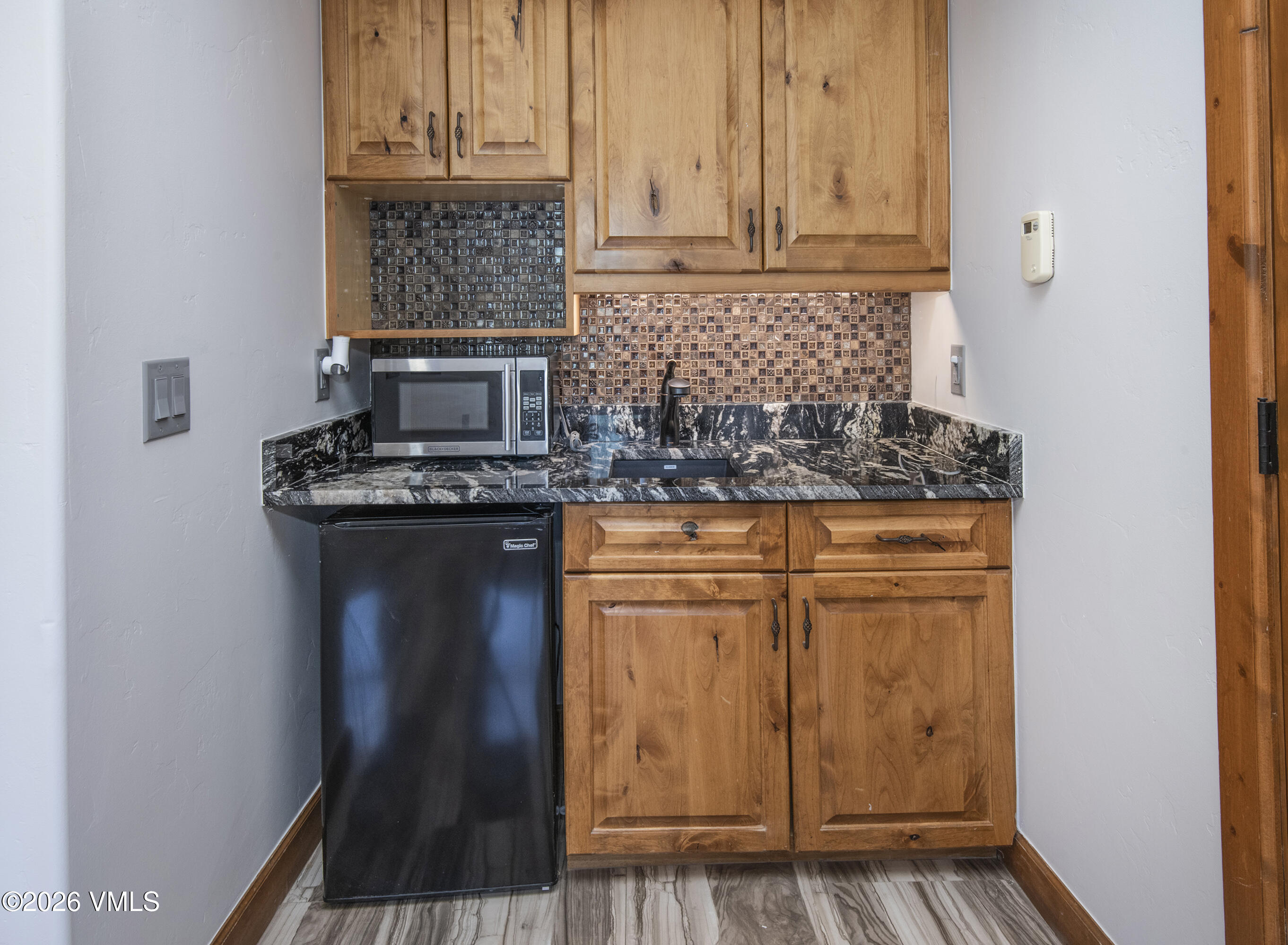 416 Eby Creek Road Eagle, CO 81631 - Photo 37 of 54 Lower Levelk Kitchenette