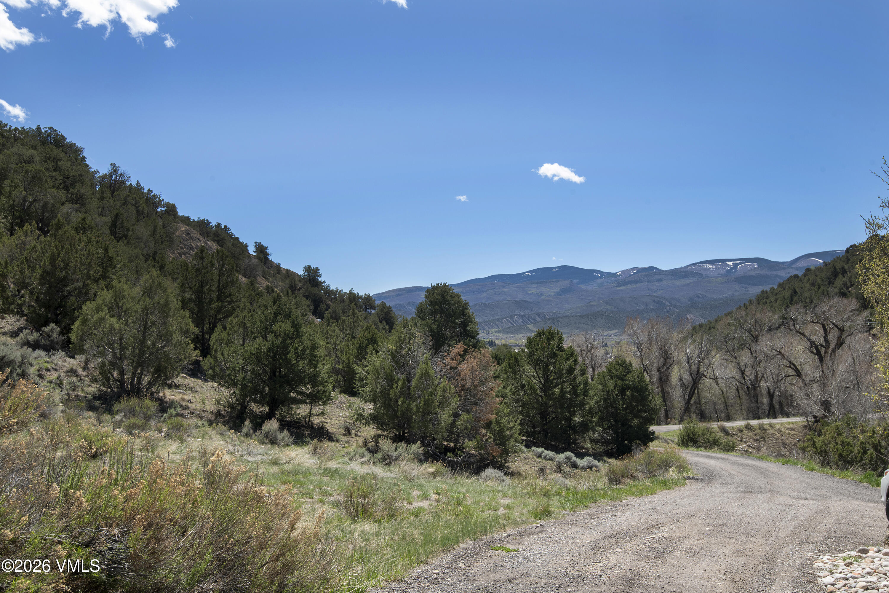 416 Eby Creek Road Eagle, CO 81631 - Photo 7 of 54 Driveway