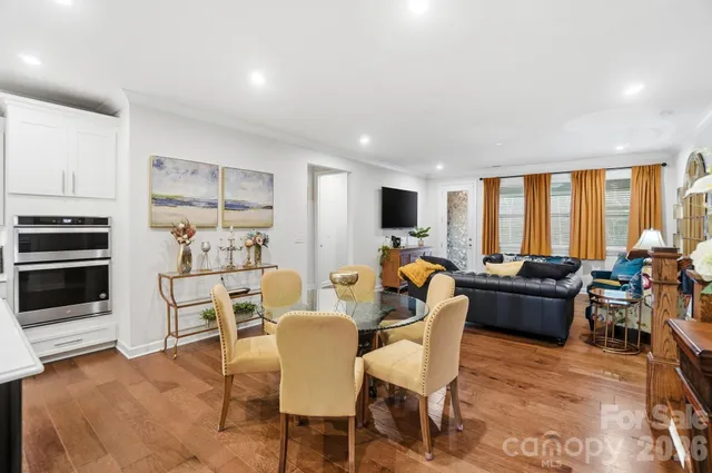 $699,900 | 3523 Marchers Trace Drive, Charlotte, NC 28227