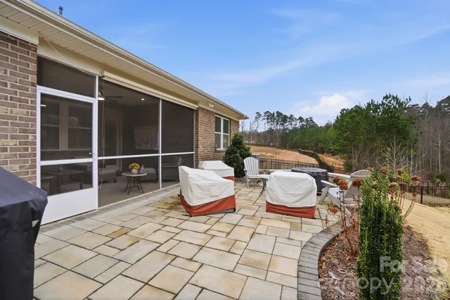 $699,900 | 3523 Marchers Trace Drive, Charlotte, NC 28227