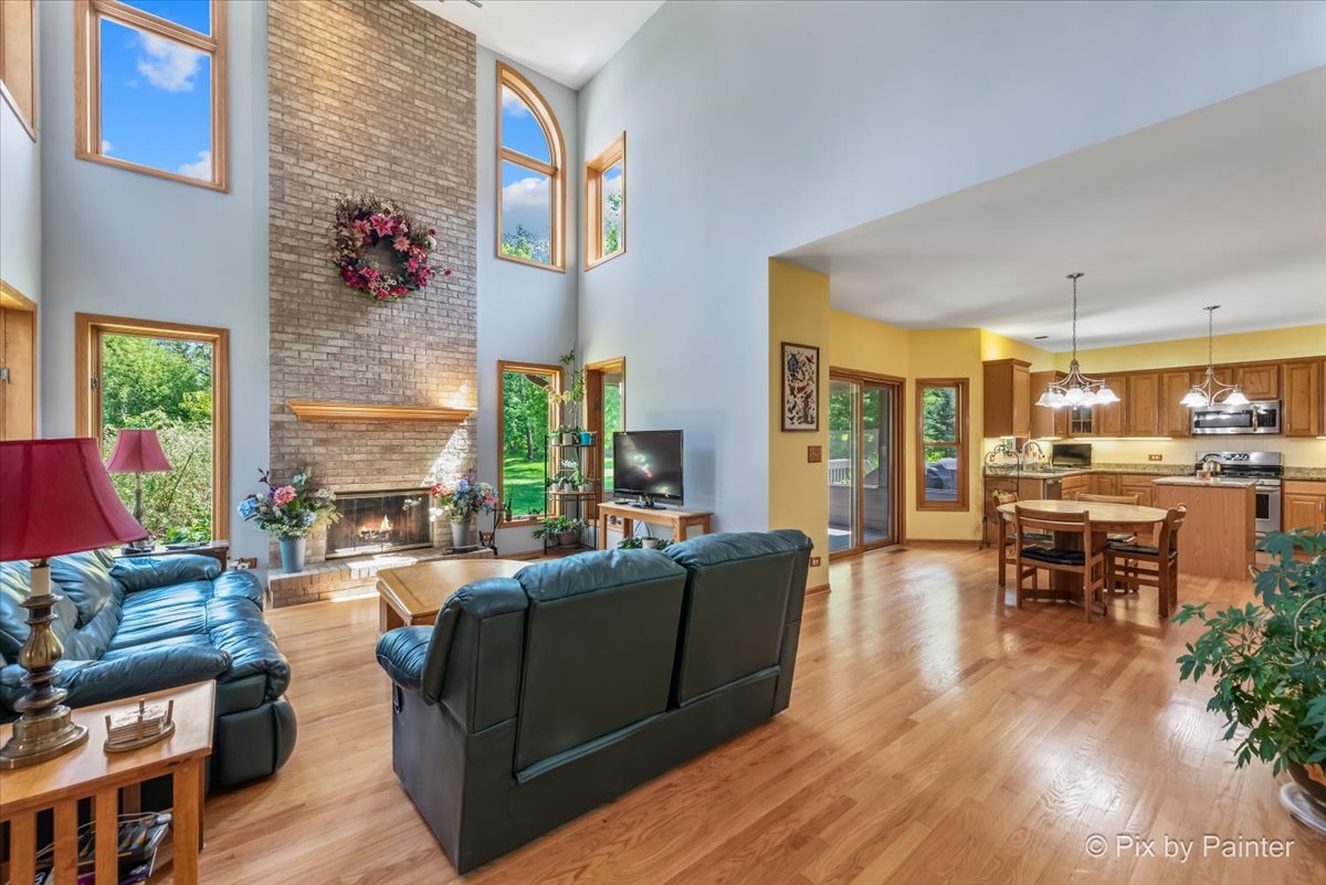 10620 Red Hawk Lane Spring Grove, IL 60071 - Photo 13 of 68 Gallery Image 13