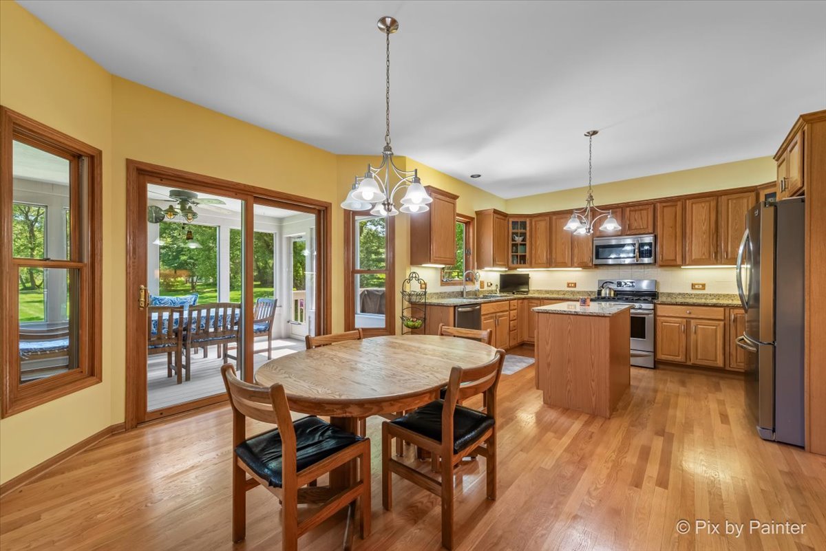 10620 Red Hawk Lane Spring Grove, IL 60071 - Photo 17 of 68 Gallery Image 17