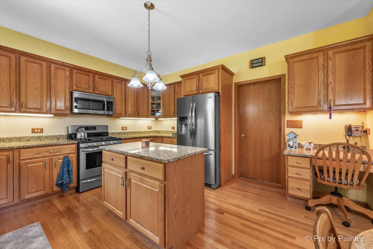 10620 Red Hawk Lane Spring Grove, IL 60071 - Photo 19 of 68 Gallery Image 19
