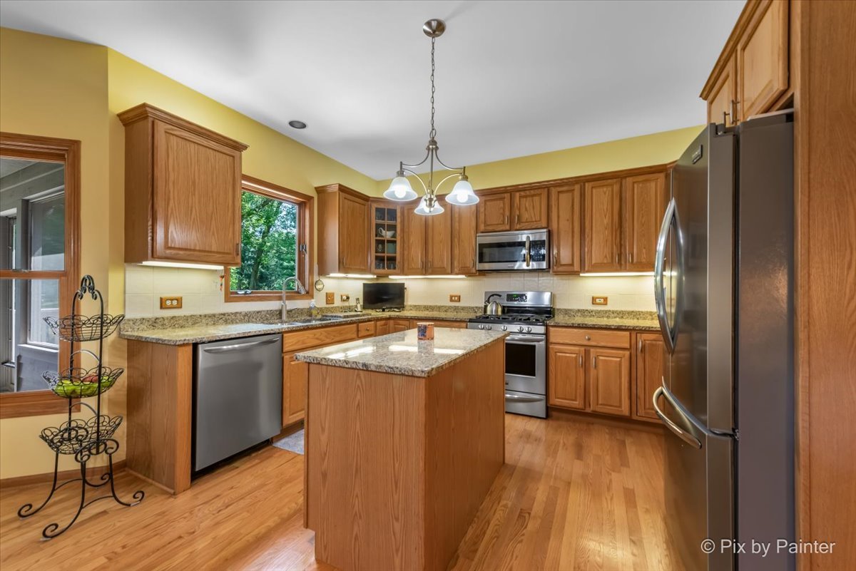 10620 Red Hawk Lane Spring Grove, IL 60071 - Photo 20 of 68 Gallery Image 20