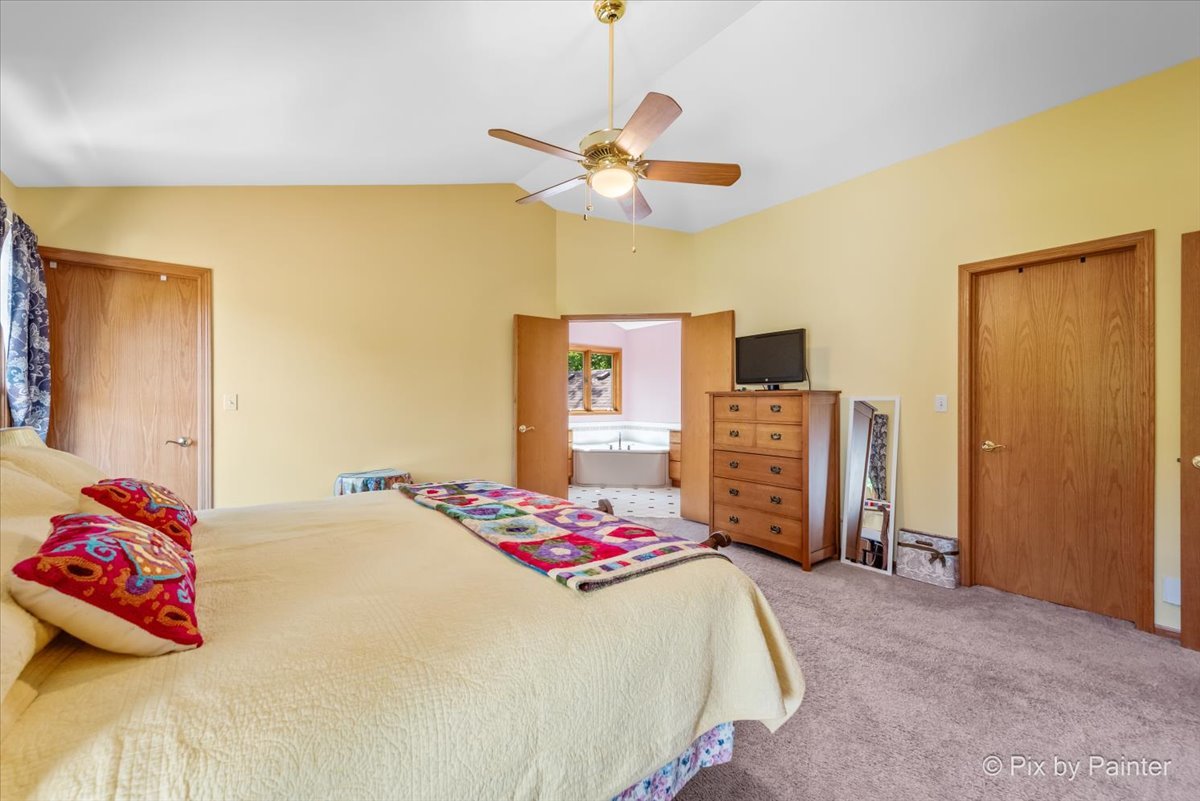 10620 Red Hawk Lane Spring Grove, IL 60071 - Photo 28 of 68 Gallery Image 28