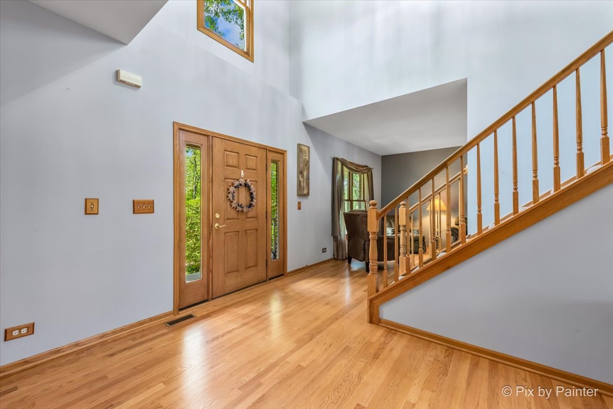 10620 Red Hawk Lane Spring Grove, IL 60071 - Photo 4 of 68 Gallery Image 4