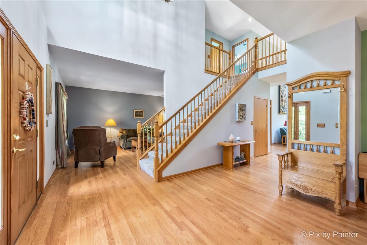 10620 Red Hawk Lane Spring Grove, IL 60071 - Photo 5 of 68 Gallery Image 5