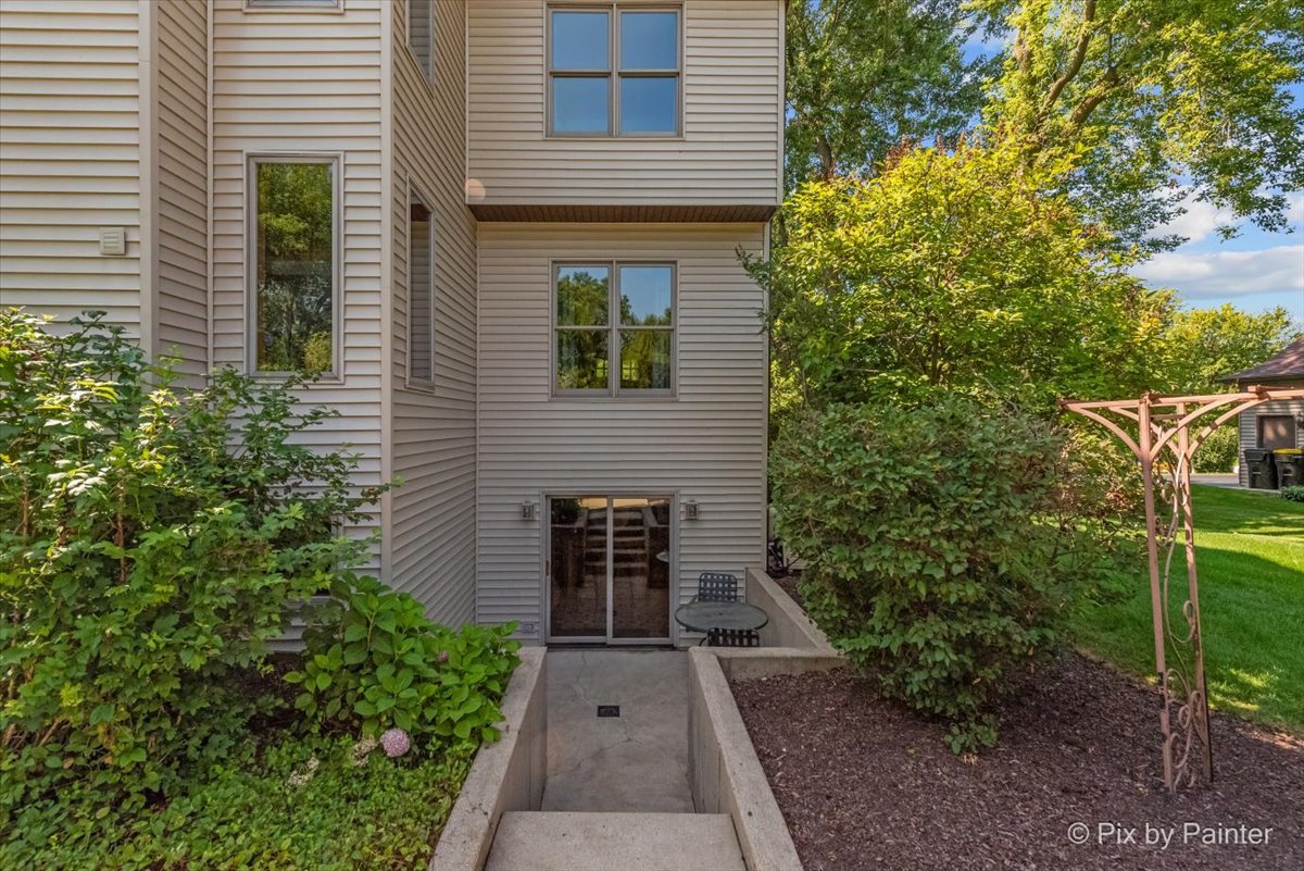 10620 Red Hawk Lane Spring Grove, IL 60071 - Photo 55 of 68 Gallery Image 55