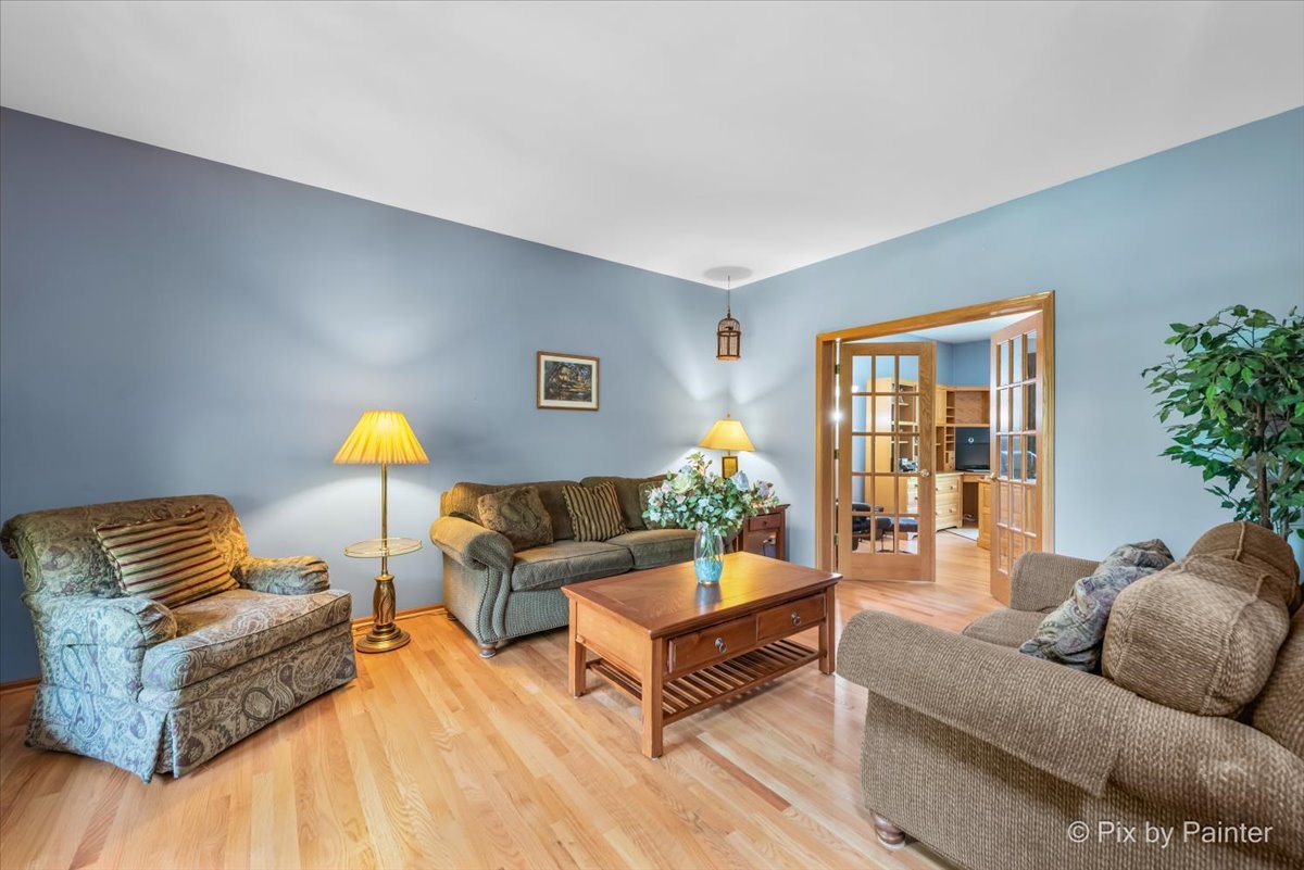 10620 Red Hawk Lane Spring Grove, IL 60071 - Photo 8 of 68 Gallery Image 8