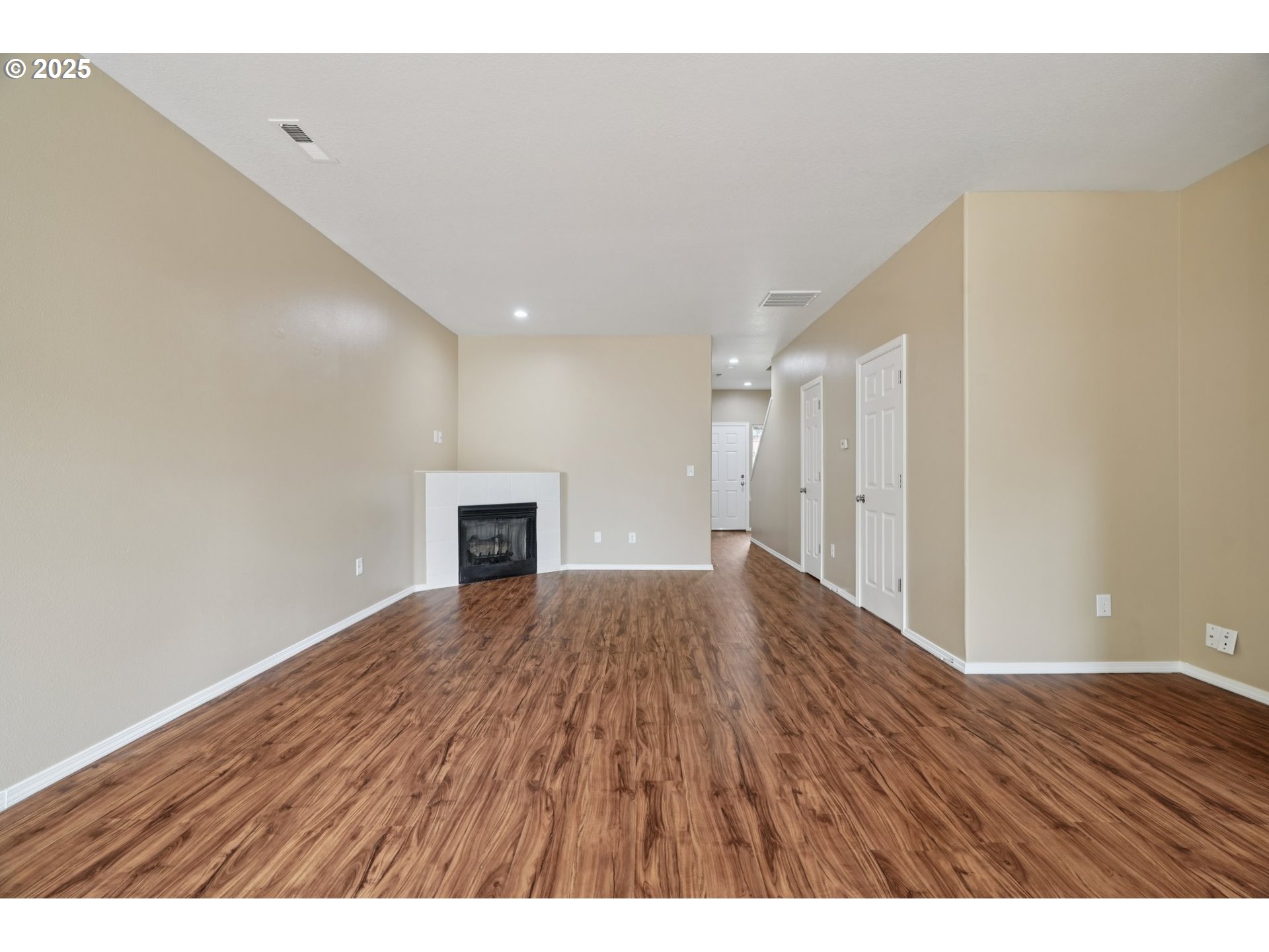 5960 Southeast 15th Loop Gresham, OR 97080 - Photo 12 of 45