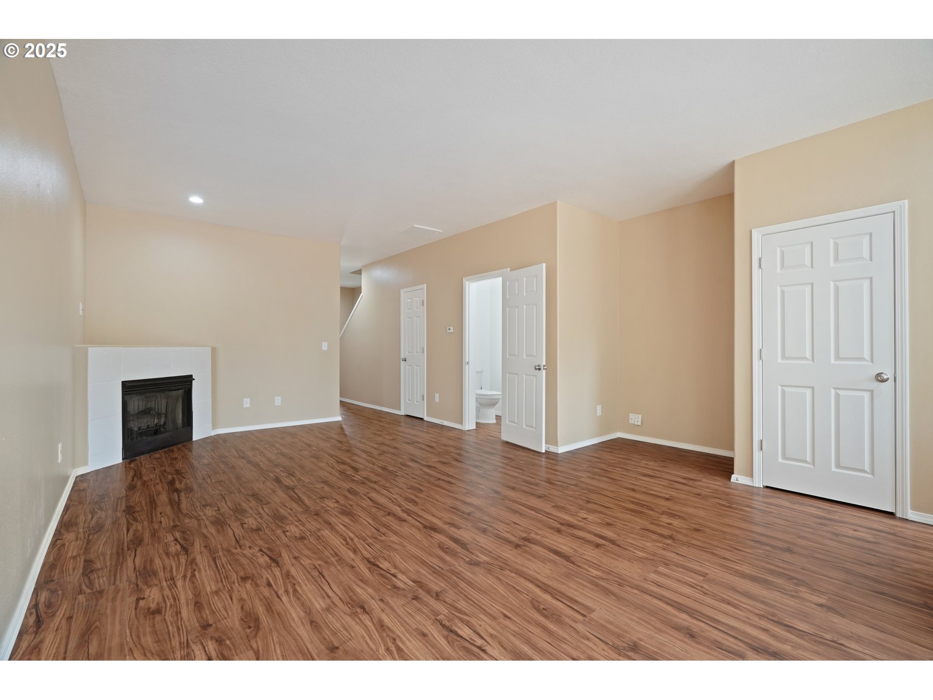 5960 Southeast 15th Loop Gresham, OR 97080 - Photo 13 of 45