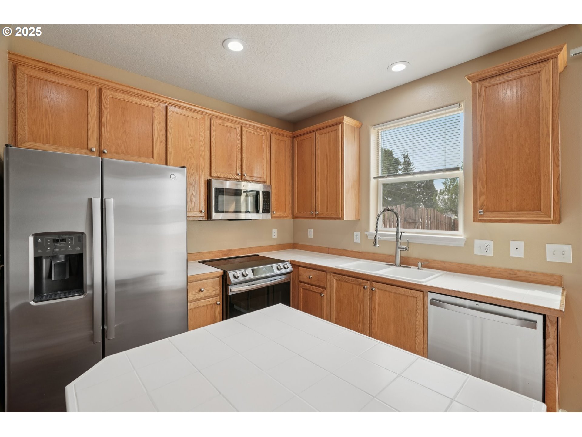 5960 Southeast 15th Loop Gresham, OR 97080 - Photo 19 of 45