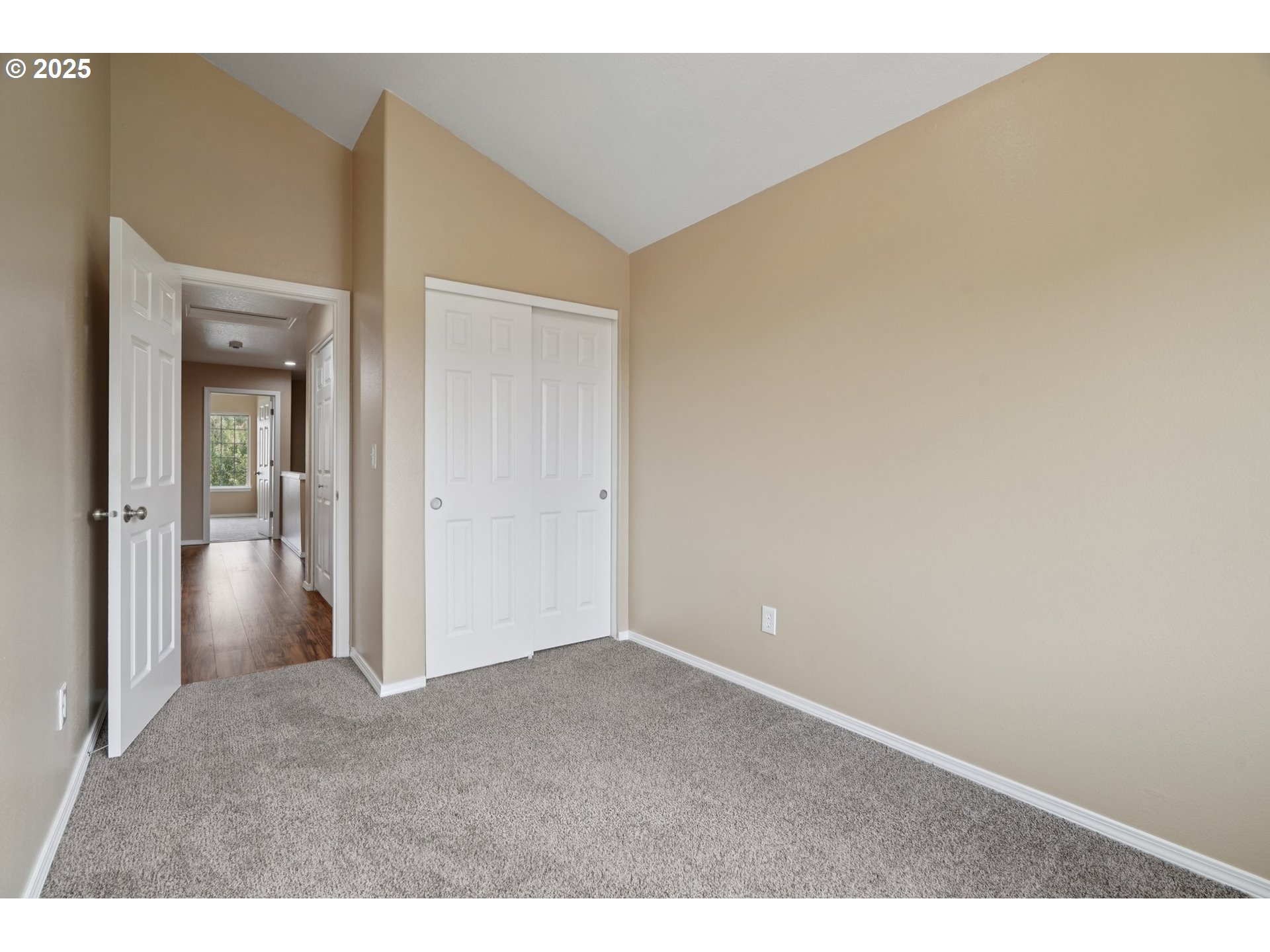 5960 Southeast 15th Loop Gresham, OR 97080 - Photo 27 of 45