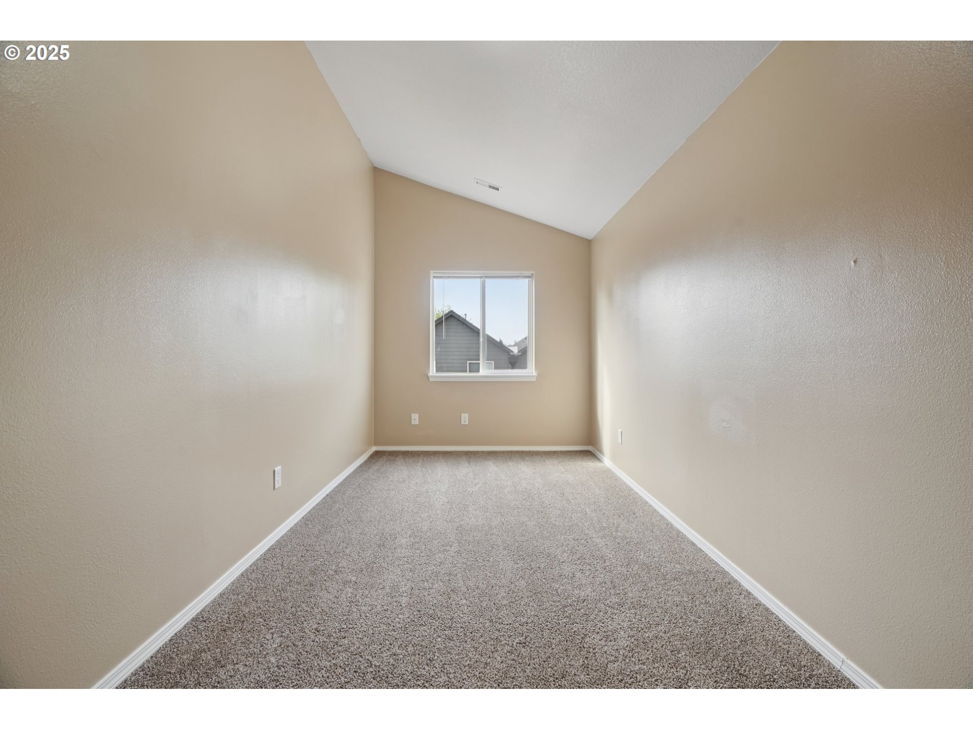 5960 Southeast 15th Loop Gresham, OR 97080 - Photo 31 of 45