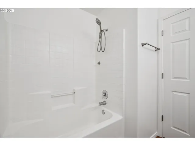 $339,900 | 5960 Southeast 15th Loop, Gresham, OR 97080