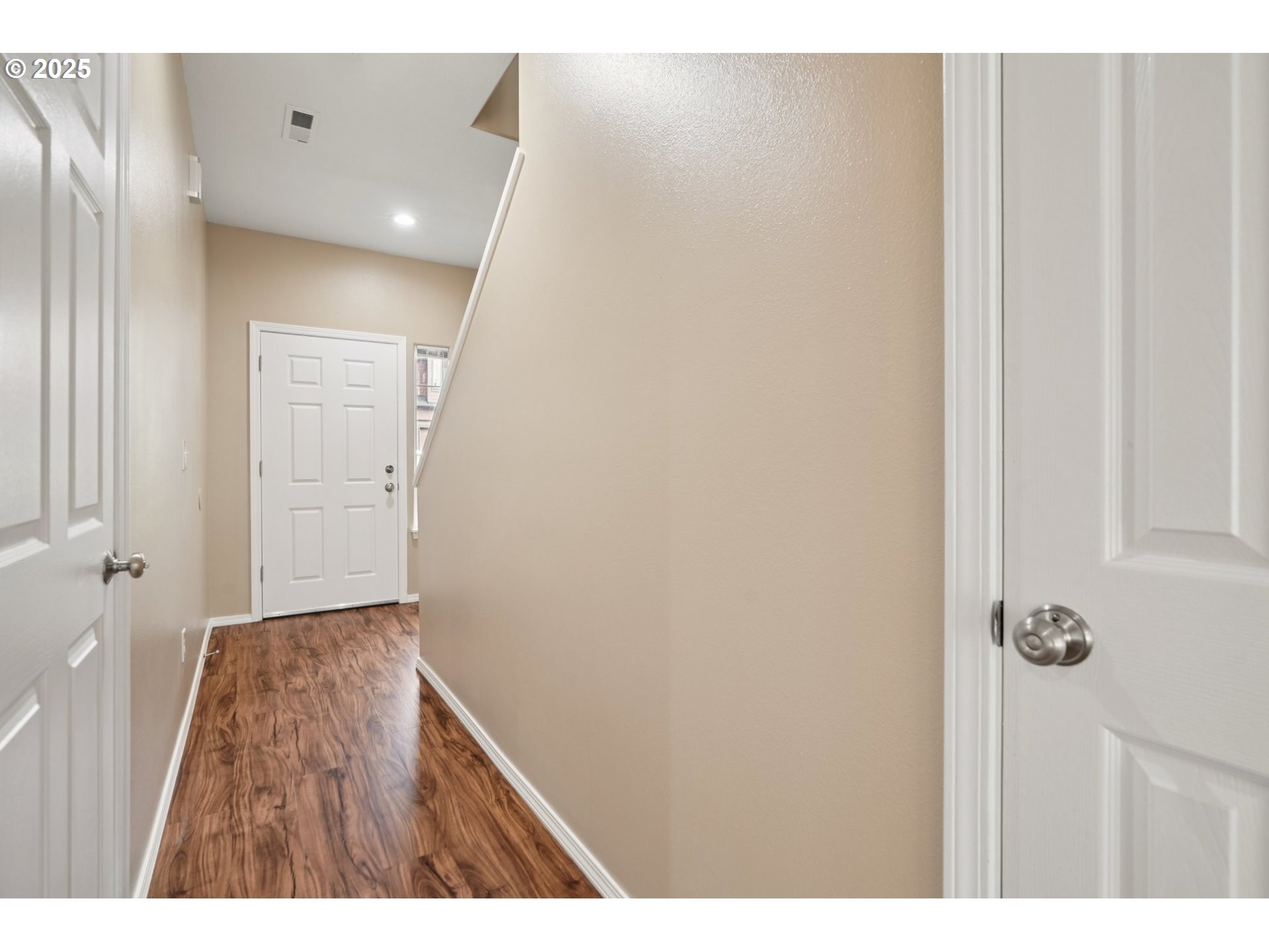 5960 Southeast 15th Loop Gresham, OR 97080 - Photo 7 of 45