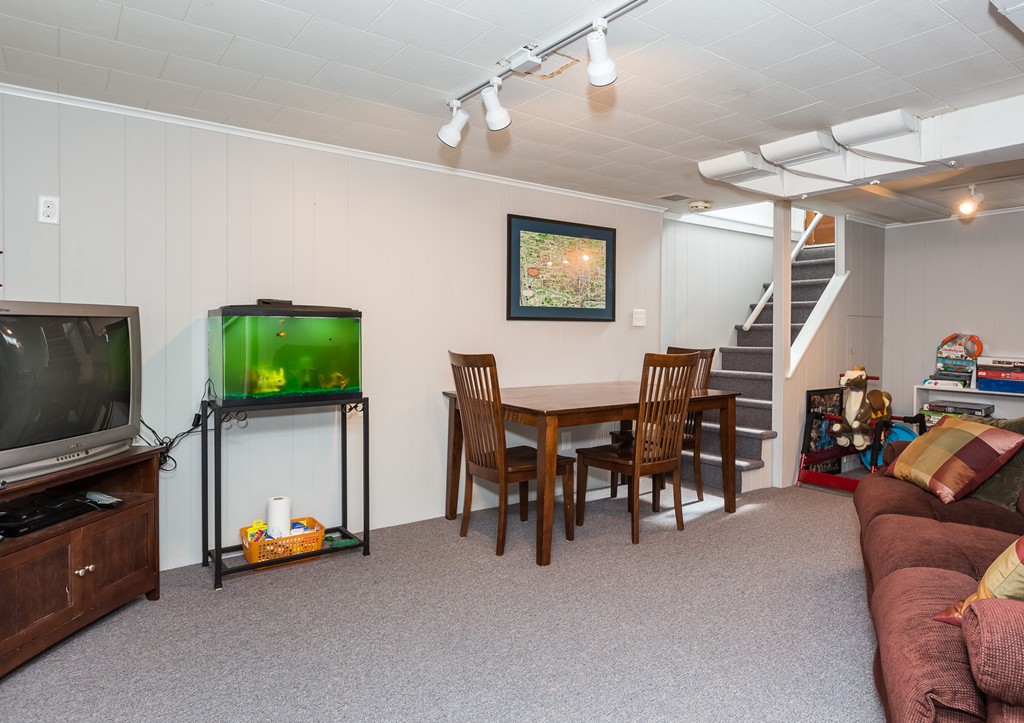127 Reed Street Agawam, MA 01001 - Photo 29 of 30 Gallery Image 29