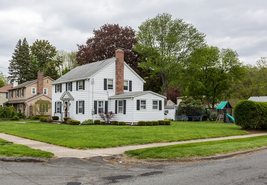 127 Reed Street Agawam, MA 01001 - Photo 3 of 30 Gallery Image 3