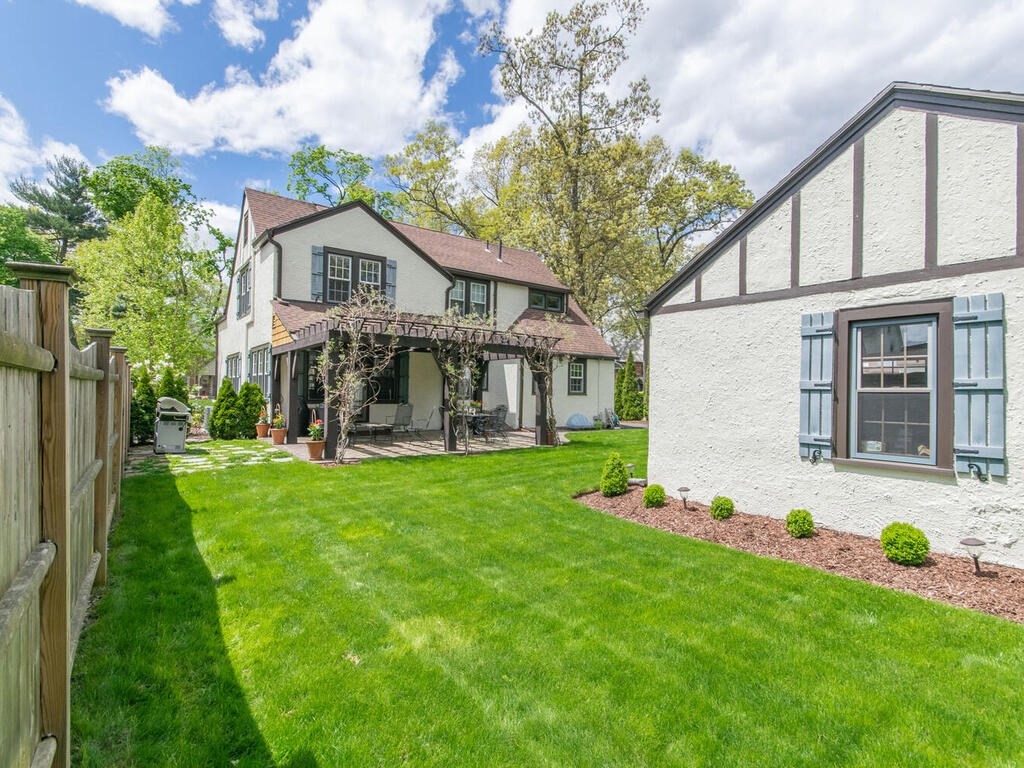 67 Dover Road Longmeadow, MA 01106 - Photo 6 of 42 Gallery Image 6