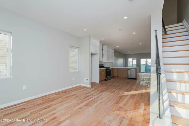 $779,900 | 138 Union Avenue | Mariners Harbor