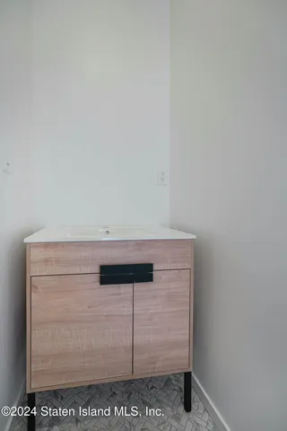 $779,900 | 138 Union Avenue | Mariners Harbor