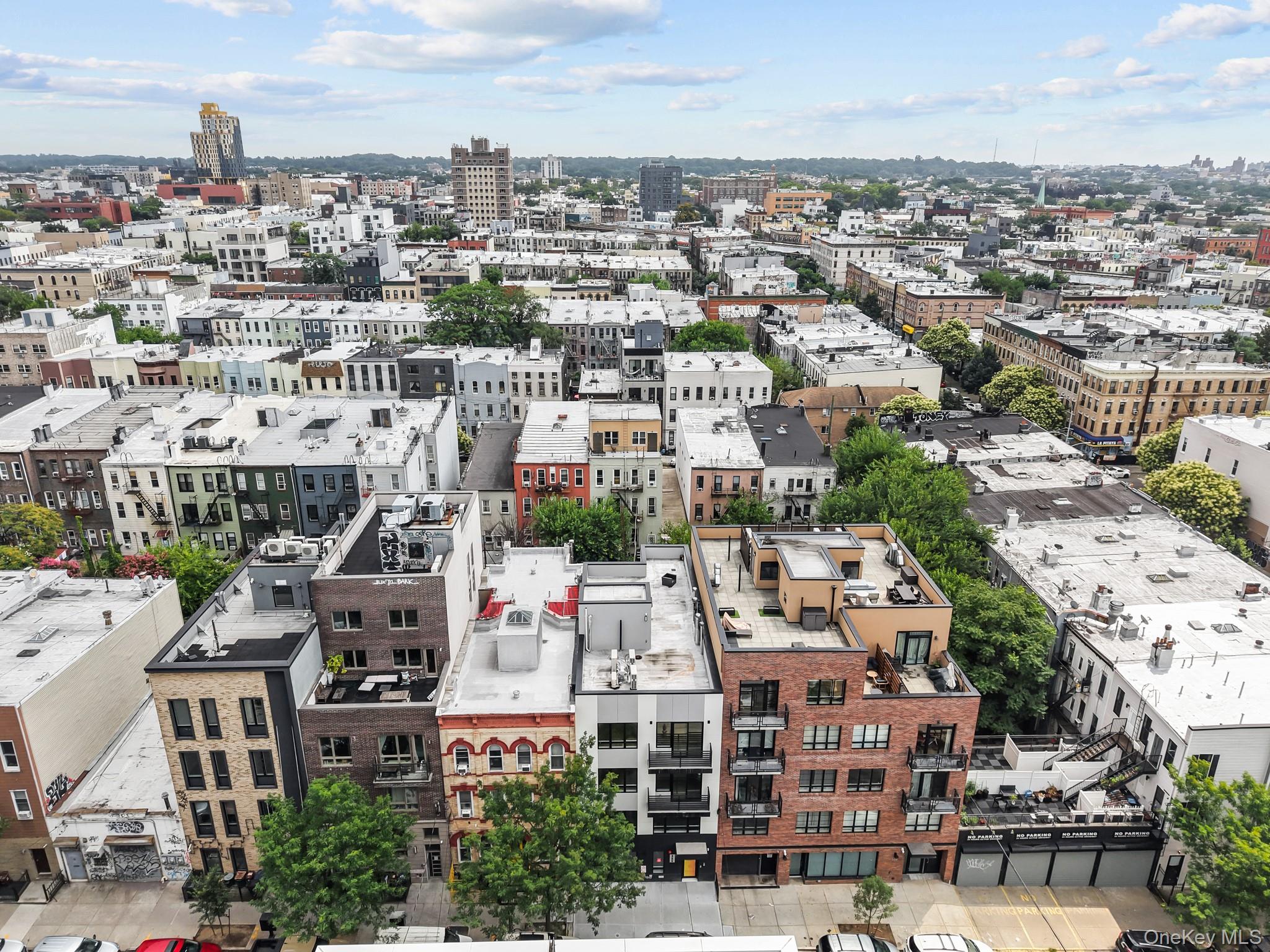 366 Harman Street, Unit 2R Brooklyn, NY 11237 - Photo 20 of 31 View of urban area
