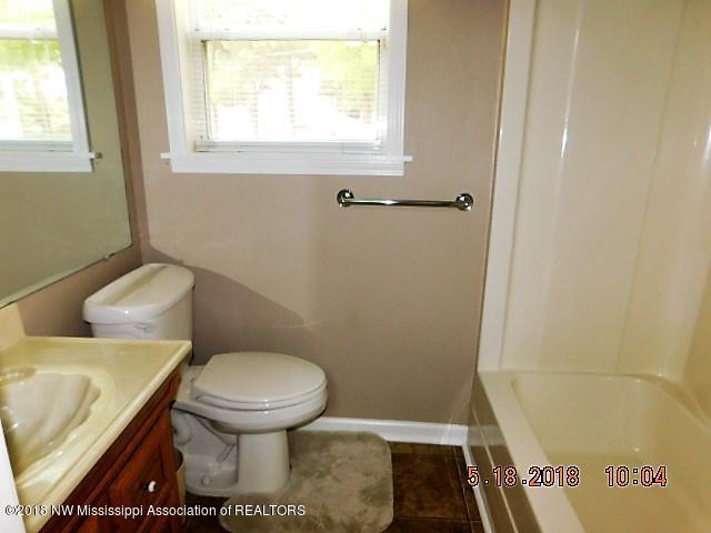 9530 Quail Road Olive Branch, MS 38654 - Photo 20 of 29 Full Bath off Laundry Room