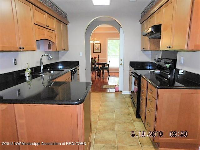 9530 Quail Road Olive Branch, MS 38654 - Photo 4 of 29 Kitchen