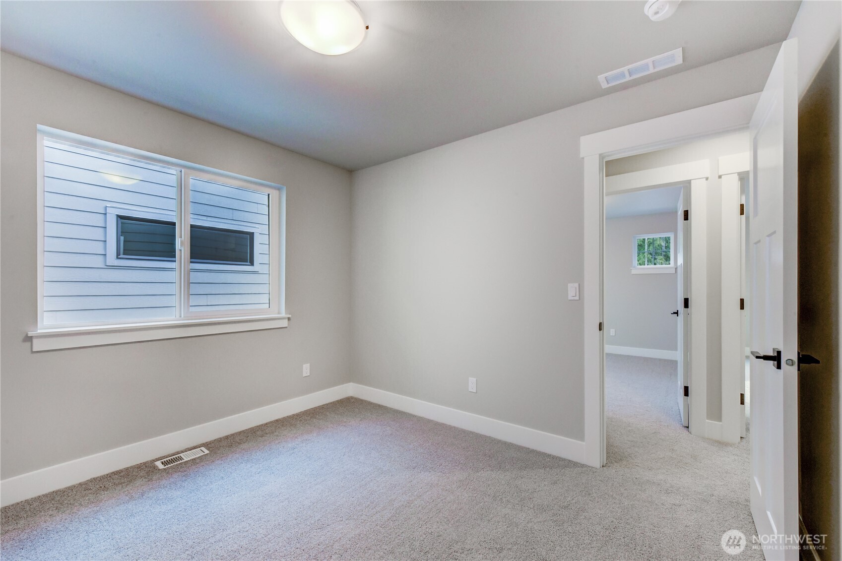19233 Meridian Drive Southeast, Unit CW 12 Bothell, WA 98012 - Photo 29 of 33 Gallery Image 29