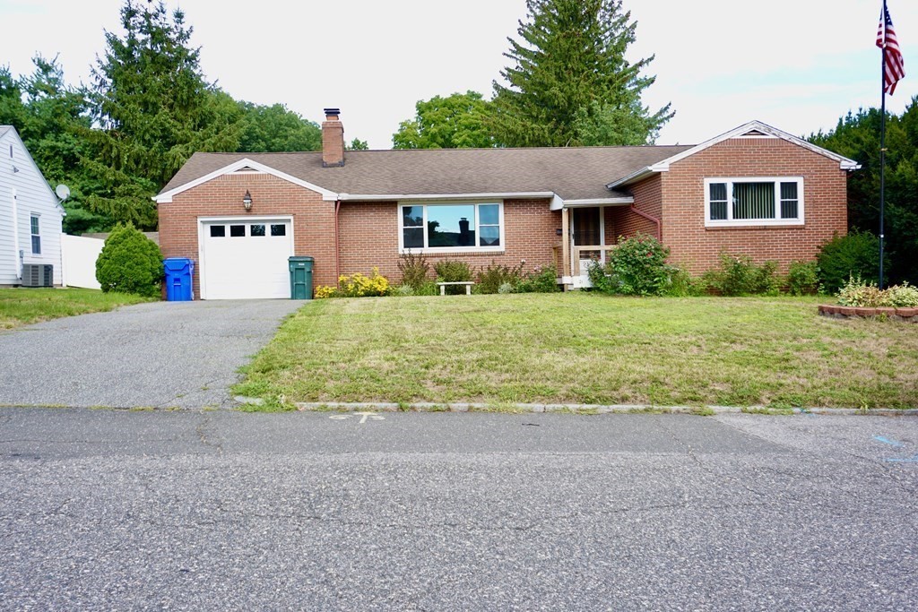 21 Chalmers Street Springfield, MA 01118 - Photo 2 of 27 Gallery Image 2