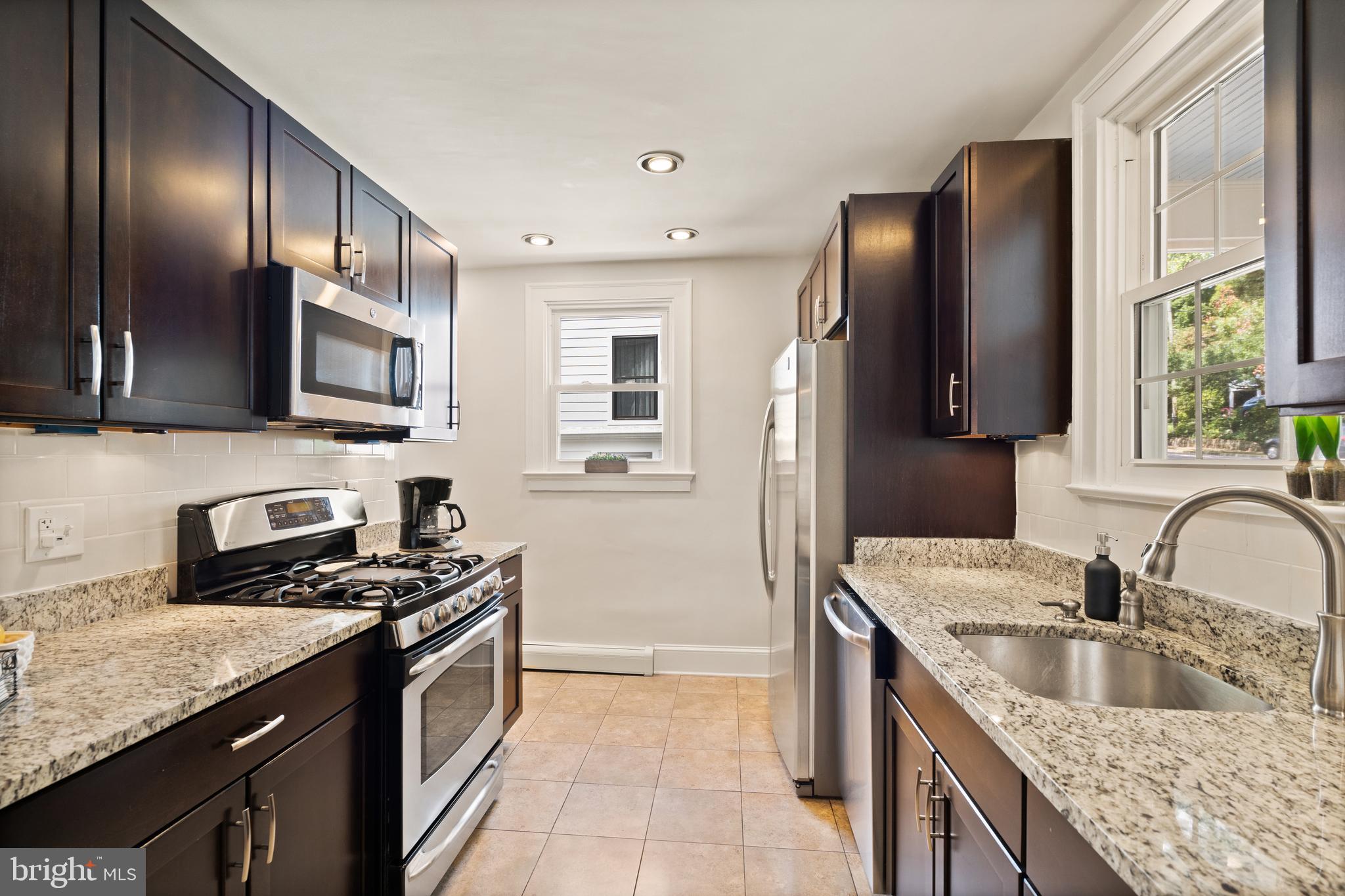 2712 South Arlington Ridge Road Arlington, VA 22206 - Photo 11 of 41 Renovated kitchen