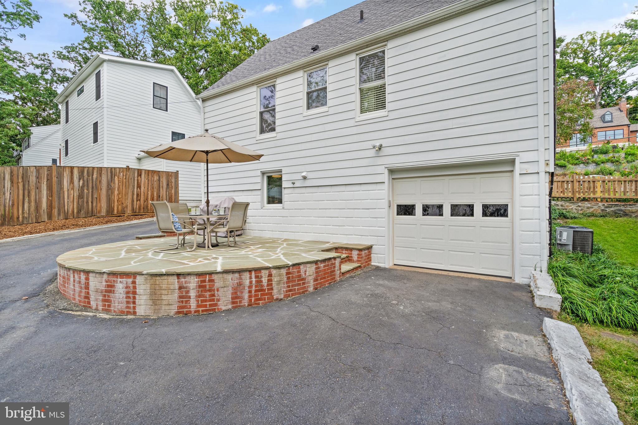 2712 South Arlington Ridge Road Arlington, VA 22206 - Photo 36 of 41 Access to the attached garage from the LL