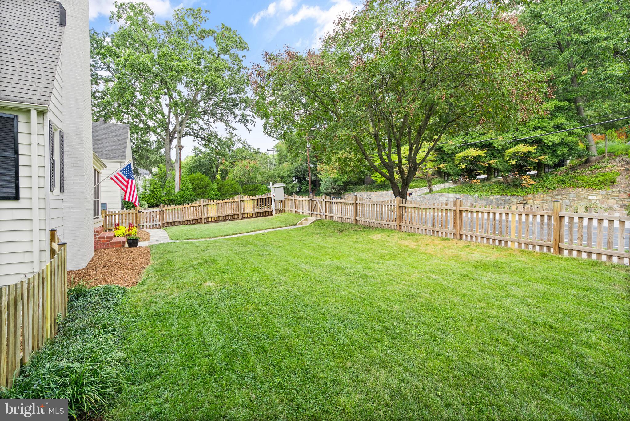2712 South Arlington Ridge Road Arlington, VA 22206 - Photo 38 of 41 Sited on 0.21 acres