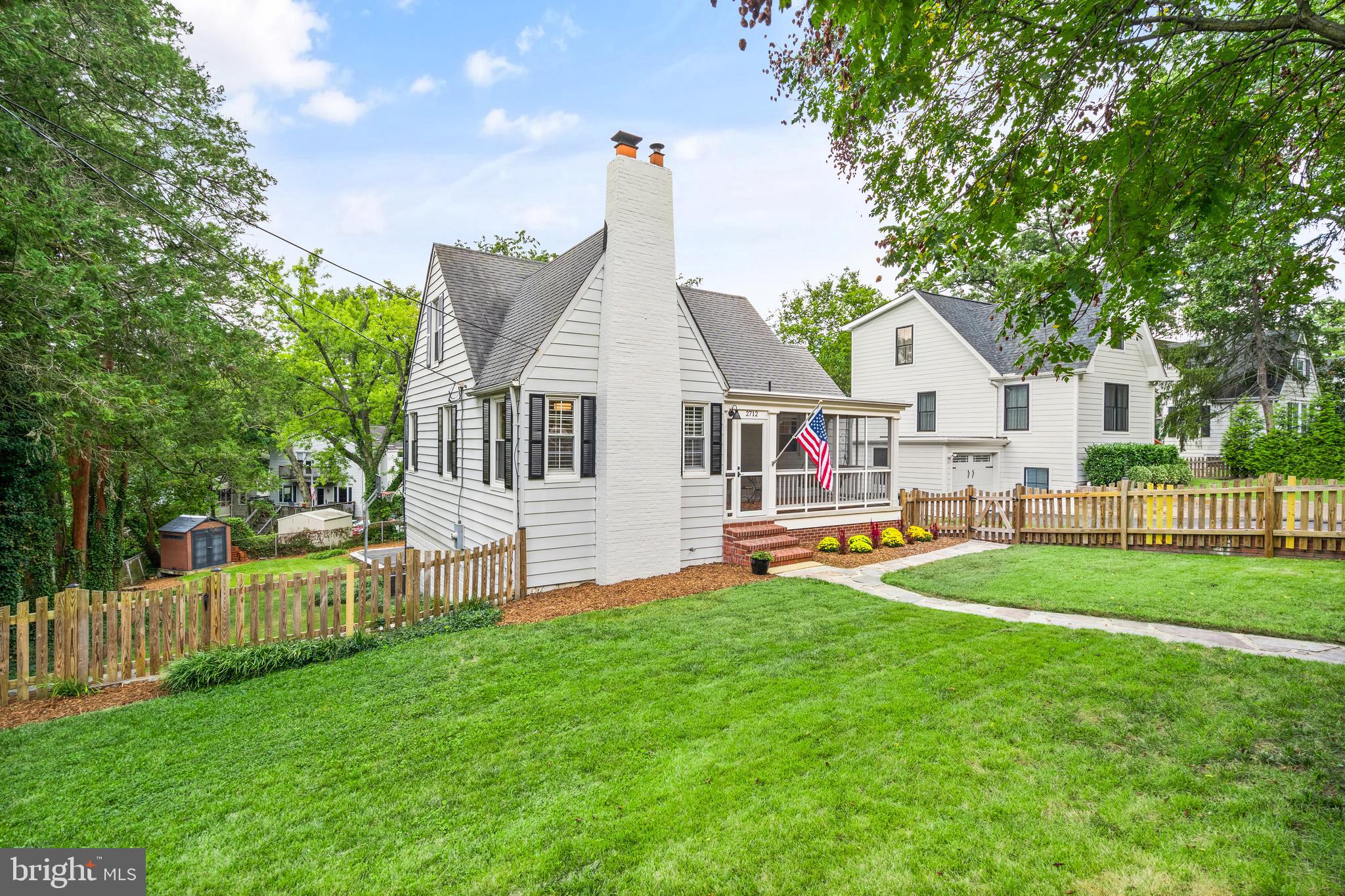 2712 South Arlington Ridge Road Arlington, VA 22206 - Photo 41 of 41 Welcome home!