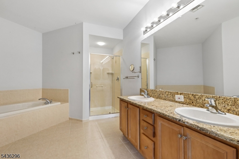 9104 Ravenscroft Road Clifton, NJ 07013 - Photo 23 of 50
