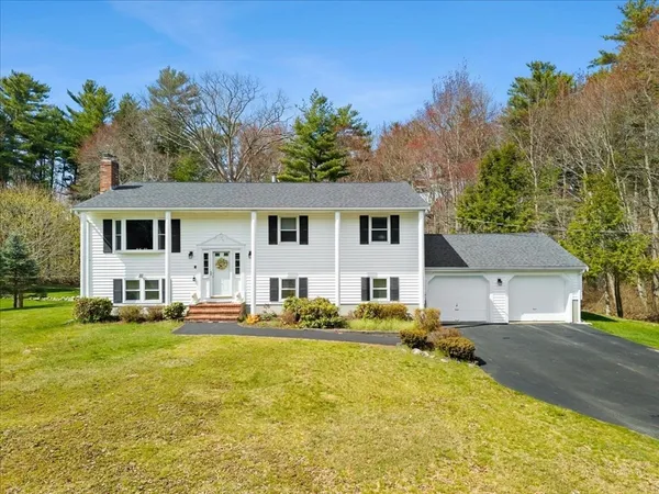 $730,000 | 100 Lexington Street, Hanson, MA 02341